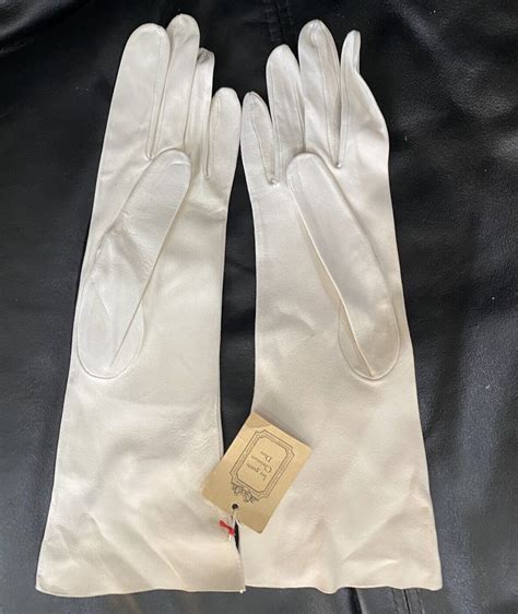 christian dior leather gloves.